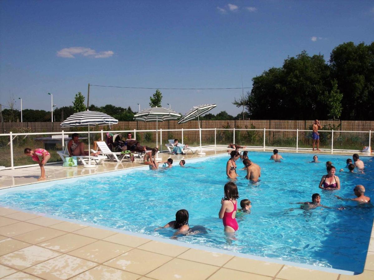 Camping Du Plan D'Eau **** Saint-Yrieix-sur-Charente Exterior photo