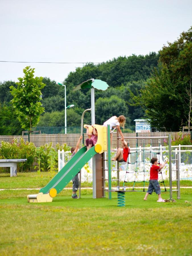 Camping Du Plan D'Eau **** Saint-Yrieix-sur-Charente Exterior photo
