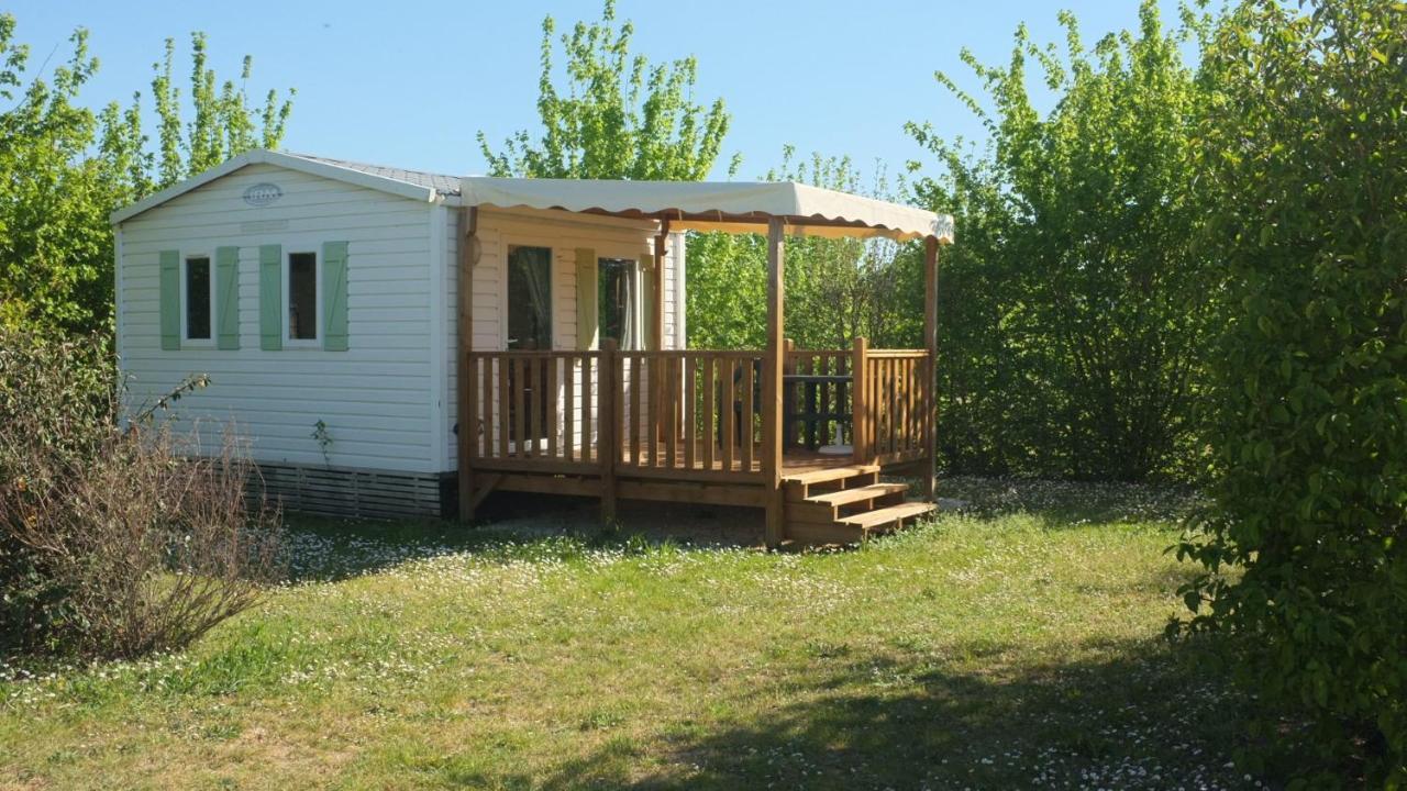 Camping Du Plan D'Eau **** Saint-Yrieix-sur-Charente Exterior photo